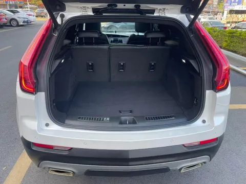 Cadillac XT4