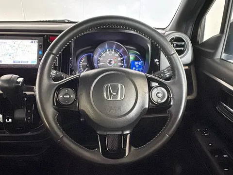 Honda N-WGN Custom