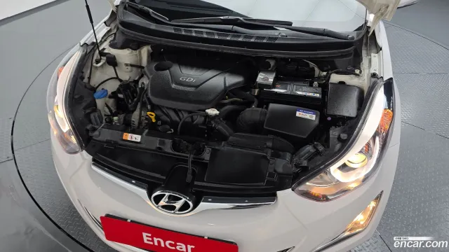 Hyundai Elantra (Avante)
