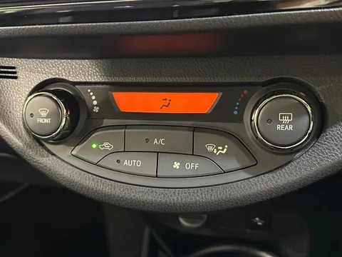Toyota Yaris (Vitz)