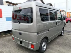 Nissan Clipper Van