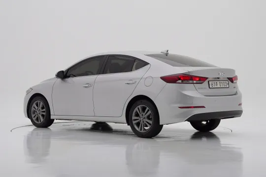 Hyundai Elantra (Avante)