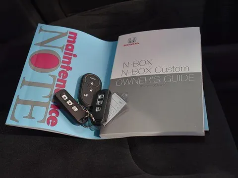 Honda N-BOX Custom