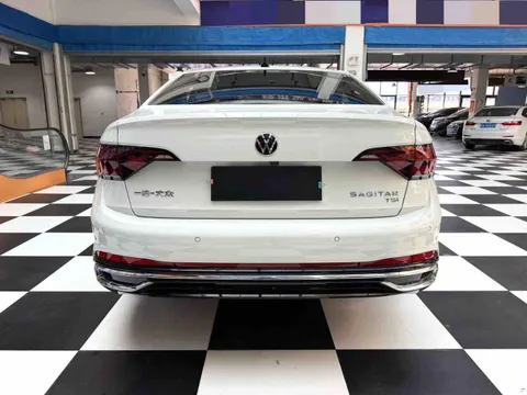 Volkswagen Sagitar
