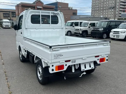 Nissan Clipper Truck