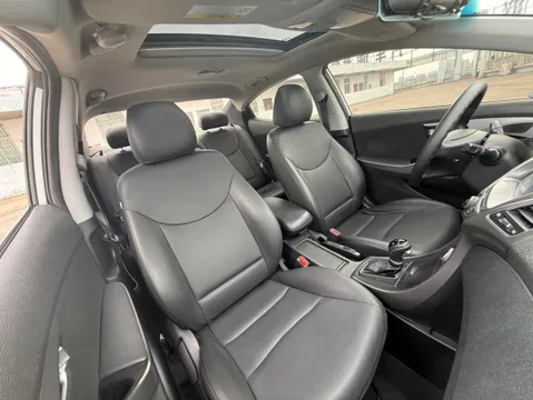 Hyundai Elantra (Avante)
