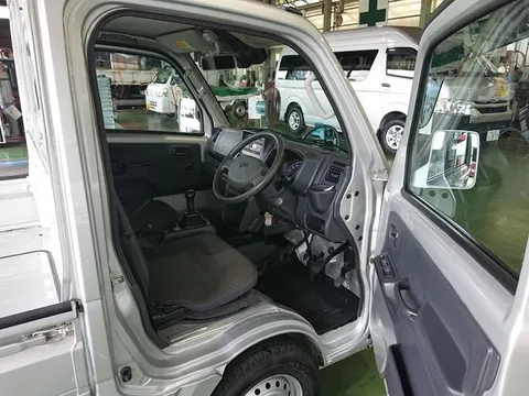 Nissan Clipper Truck