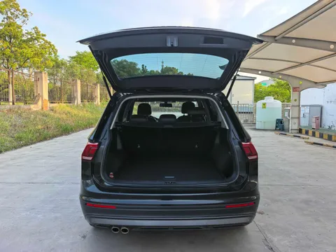 Volkswagen Tiguan L