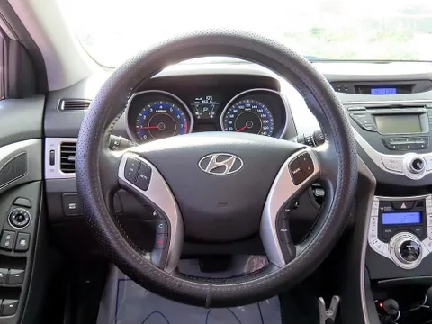 Hyundai Elantra (Avante)