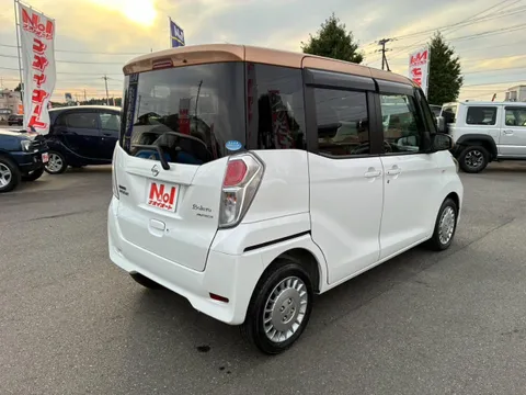 Nissan Dayz Roox