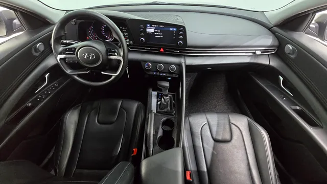 Hyundai Elantra (Avante)