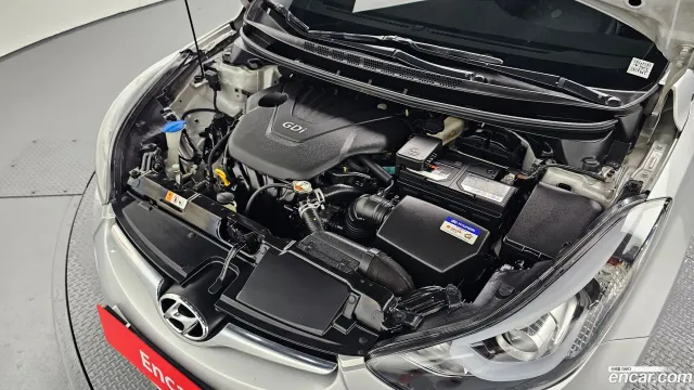 Hyundai Elantra (Avante)