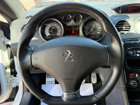 Peugeot RCZ