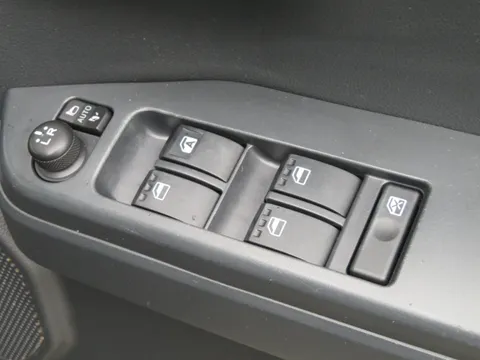 Toyota Pixis Mega