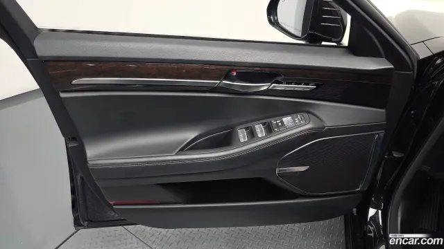 Genesis G90 (EQ900)