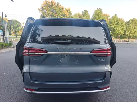 Roewe iMAX8