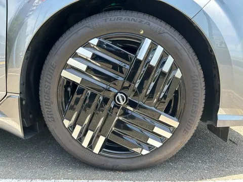 Nissan Note Aura
