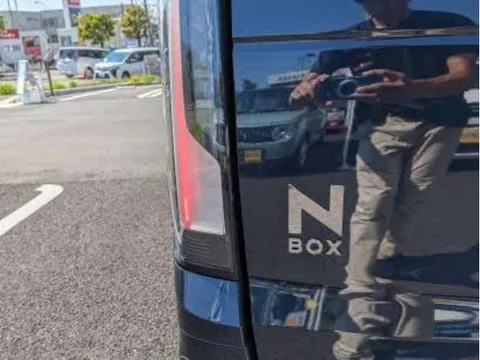 Honda N-BOX Custom