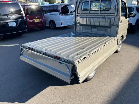 Nissan Clipper Truck
