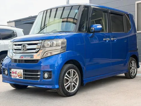 Honda N-BOX Custom