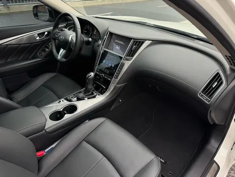 Infiniti Q50L