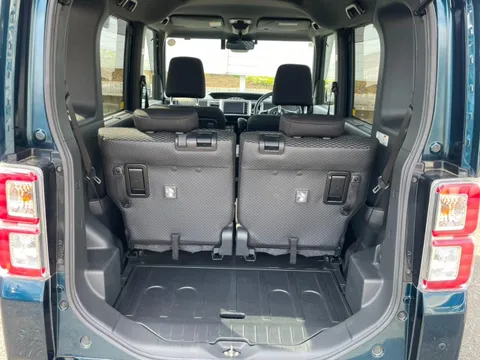 Toyota Pixis Mega