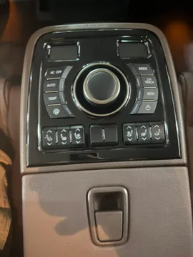 Hongqi H7