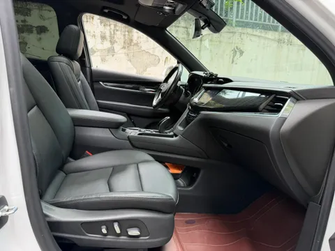 Cadillac XT6