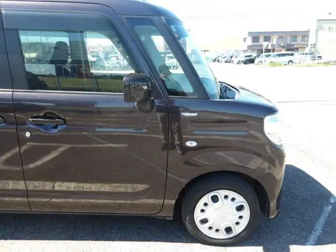 Suzuki Spacia