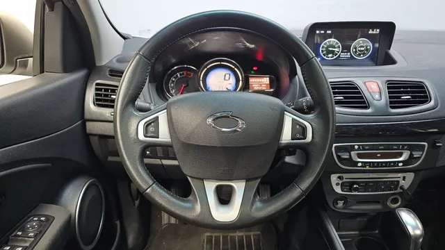 Renault SM3