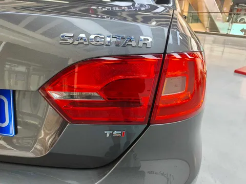 Volkswagen Sagitar