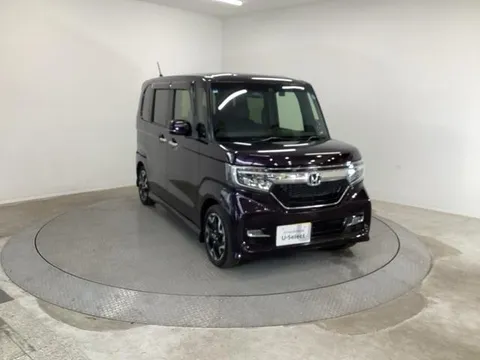 Honda N-BOX Custom
