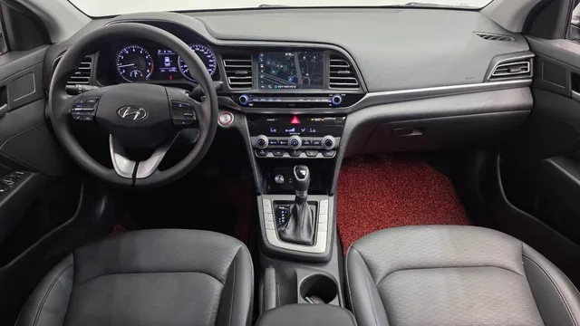 Hyundai Elantra (Avante)