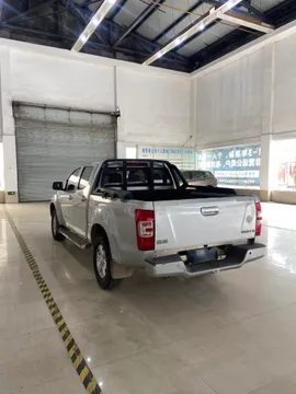Isuzu RE-MAX