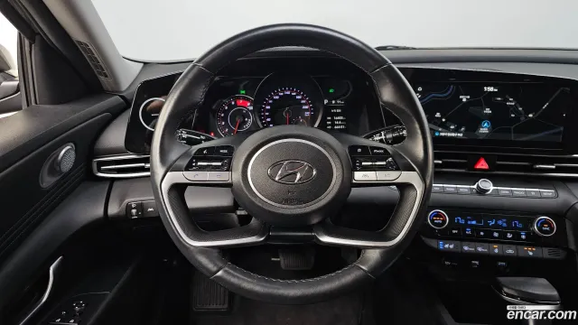 Hyundai Elantra (Avante)