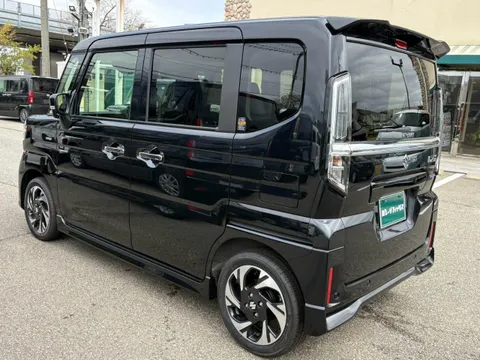 Suzuki Spacia Custom