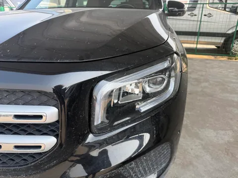 Mercedes-Benz Mercedes-Benz GLB