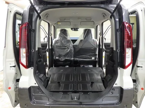 Suzuki Spacia Gear
