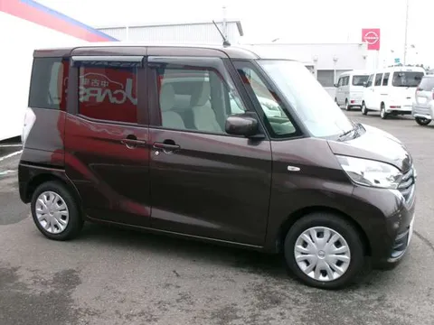 Nissan Dayz Roox