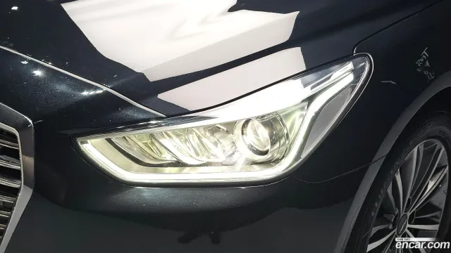 Genesis G90 (EQ900)