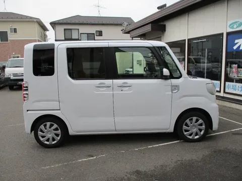 Toyota Pixis Mega