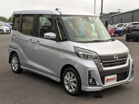 Nissan Dayz Roox