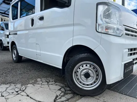 Nissan Clipper