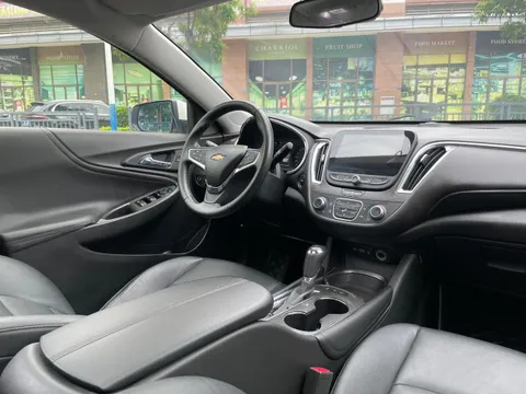 Chevrolet Malibu XL
