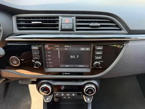 Kia KX