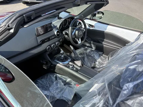 Mazda MX-5 (Roadster)