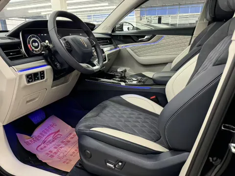 Hongqi HS5