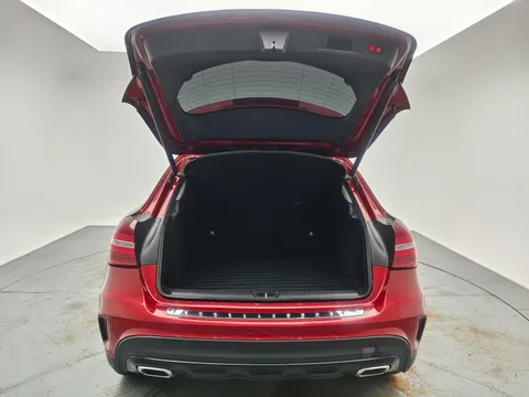 Mercedes-Benz Mercedes-Benz GLA