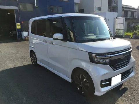 Honda N-BOX Custom