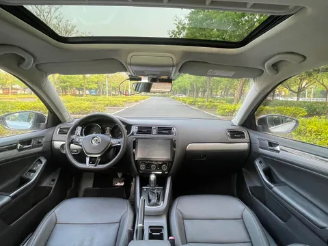 Volkswagen Sagitar